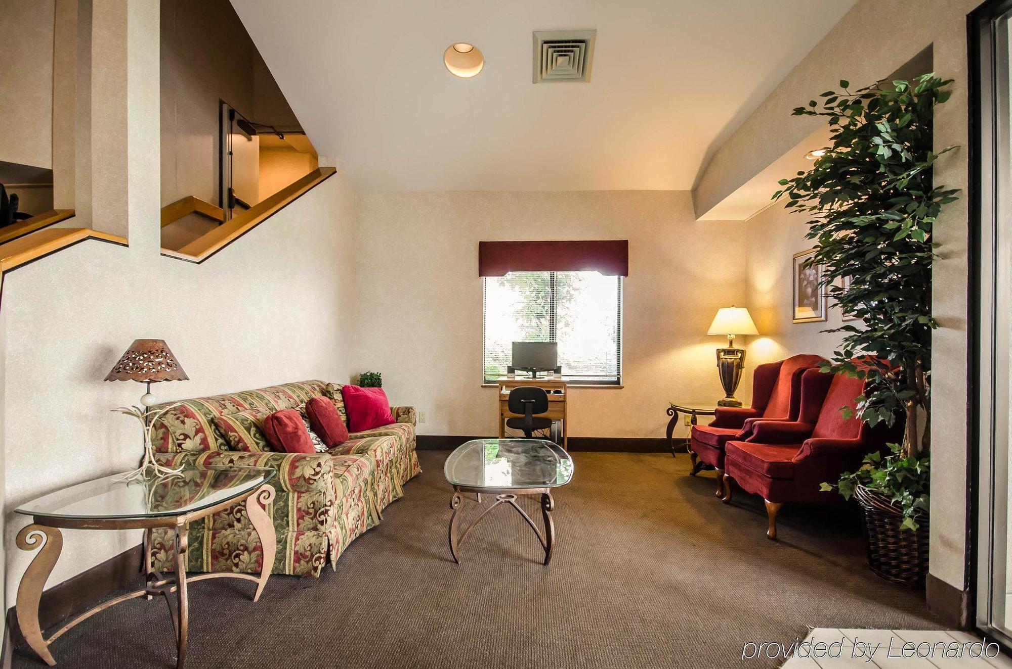Super 8 By Wyndham Jasper Hotel Екстериор снимка