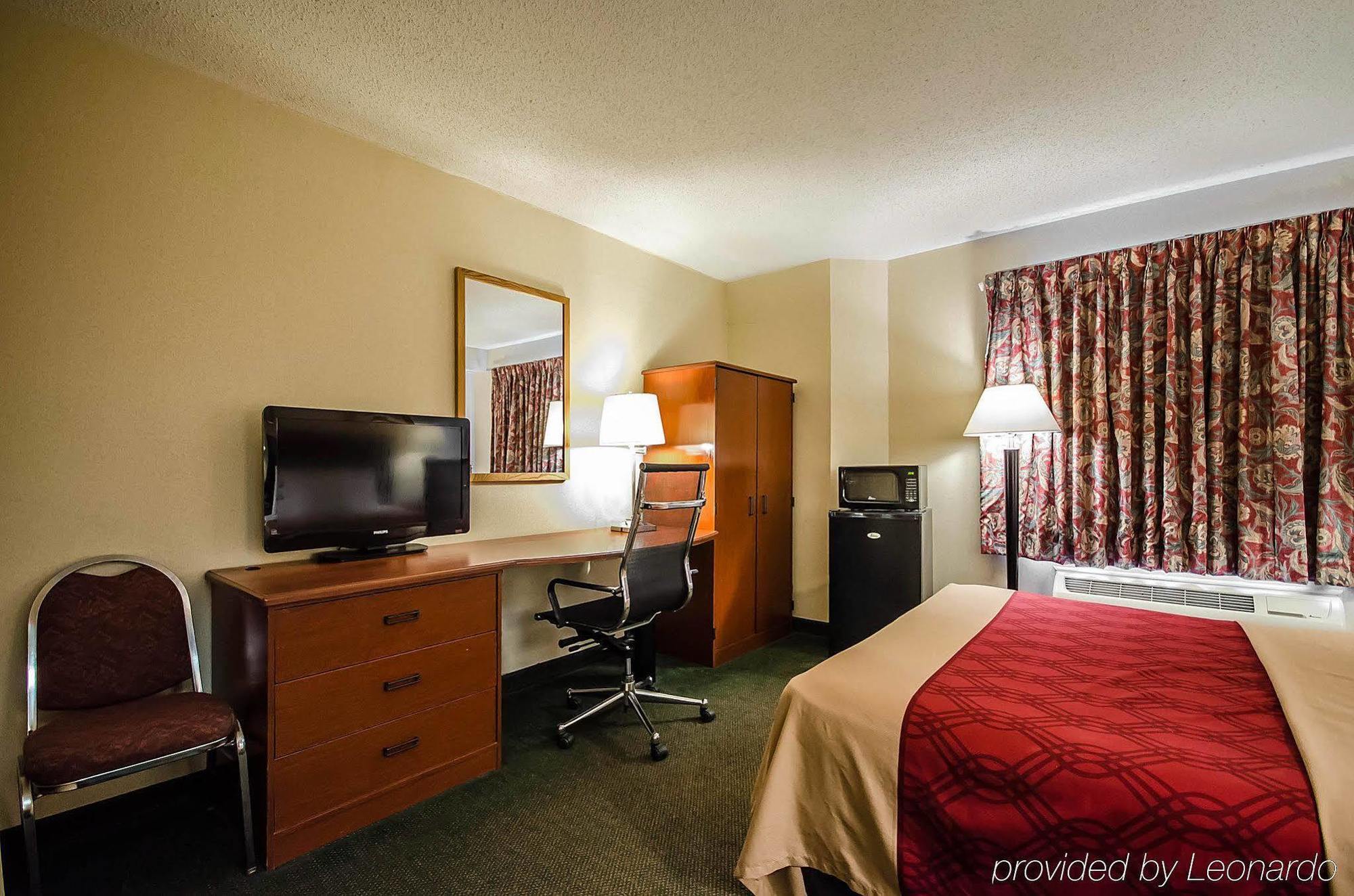 Super 8 By Wyndham Jasper Hotel Екстериор снимка